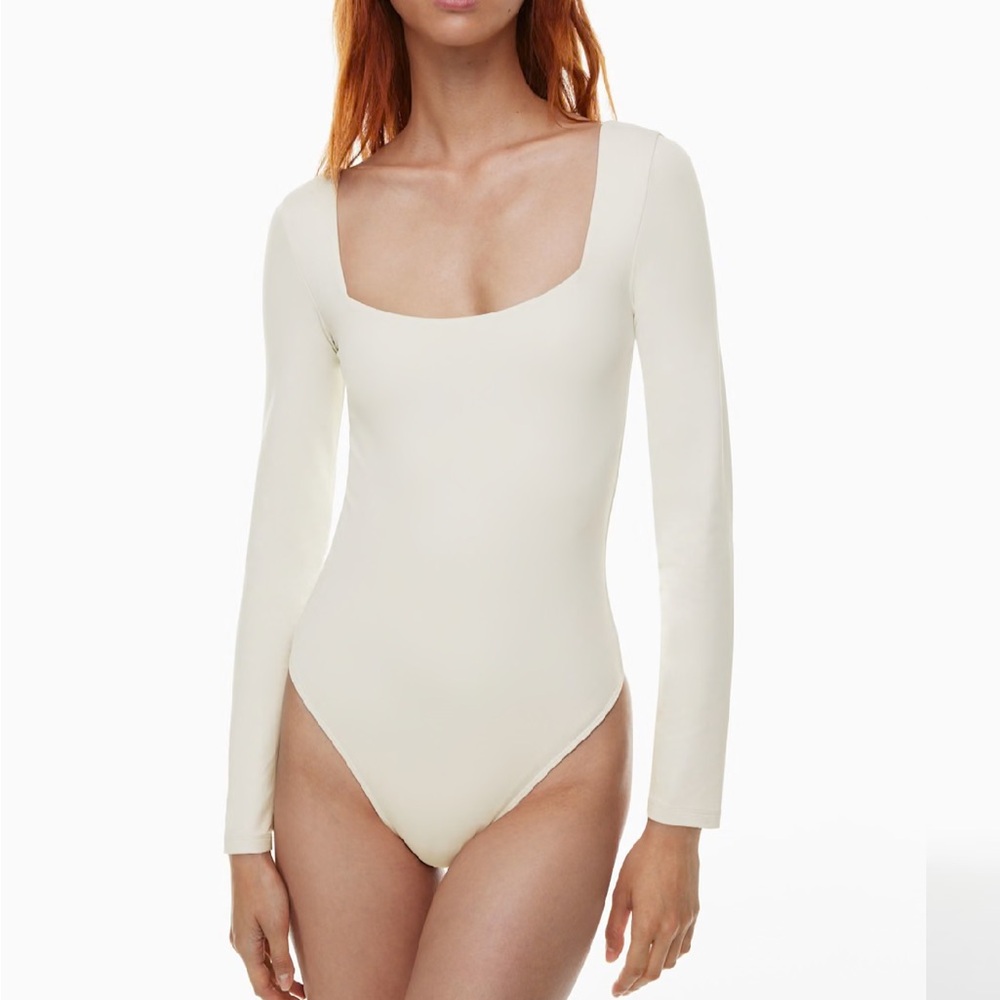 Babaton Matte Pearl (Cream) Long Sleeve Bodysuit - Size XS